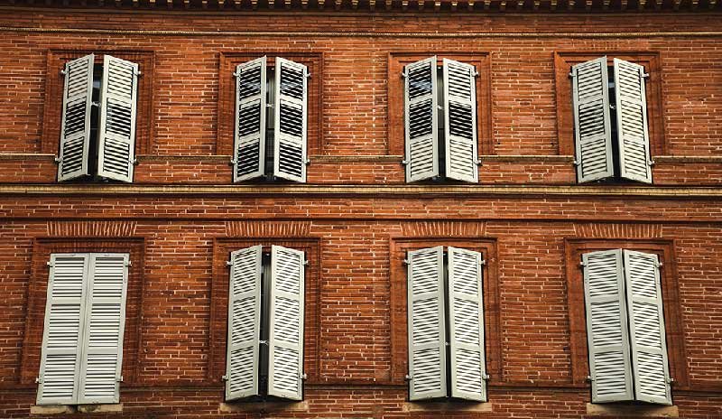 décapage façade briques toulousaines